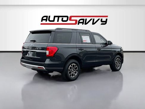 Used 2024 Ford Expedition XLT image 7