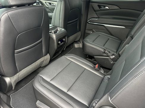 New 2026 Chevrolet Traverse LT w/ LPO, Illumination Package image 12