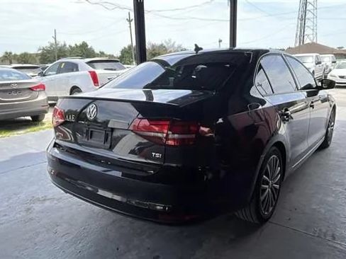 Used 2016 Volkswagen Jetta Sport w/ Lighting Package FWD image 10