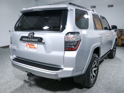Used 2022 Toyota 4Runner TRD Off-Road Premium w/ Moonroof Package AWD/4WD image 7