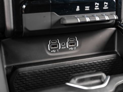 Used 2023 RAM 1500 Laramie AWD/4WD image 35