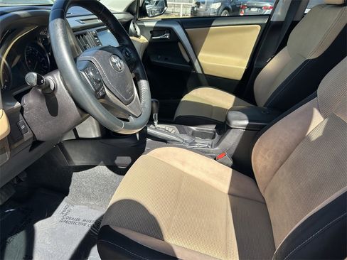 Used 2018 Toyota RAV4 XLE image 11