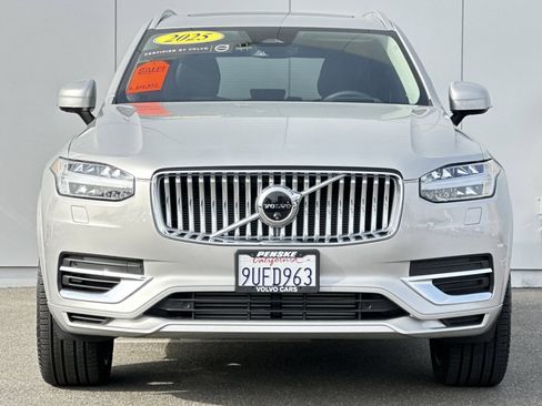 Certified 2025 Volvo XC90 T8 Ultra w/ Protection Package Premier image 8