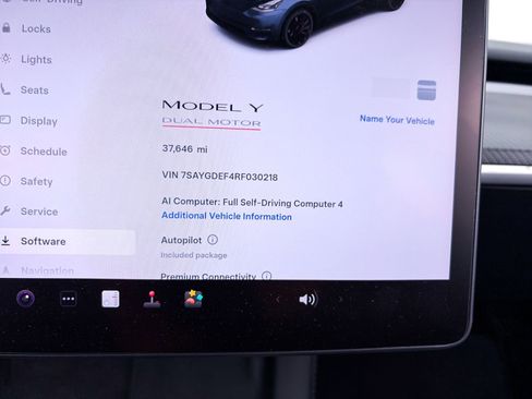 Used 2024 Tesla Model Y Performance image 24