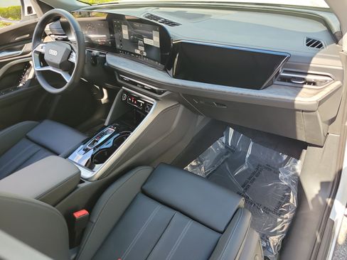 New 2026 Audi Q5 Premium Plus AWD/4WD image 11