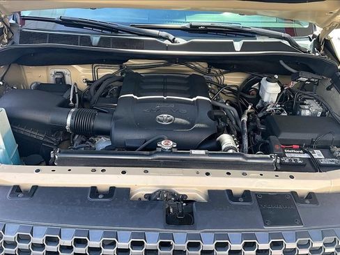 Certified 2019 Toyota Tundra SR5 w/ SR5 Upgrade Package AWD/4WD image 33