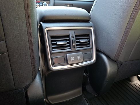 Used 2020 Subaru Forester Premium AWD/4WD image 12
