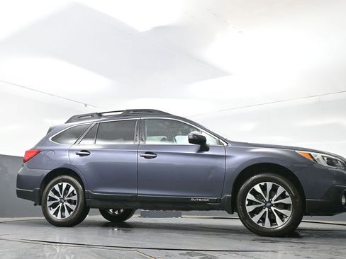 Used 2016 Subaru Outback 2.5i Limited AWD/4WD image 27
