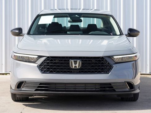 Used 2025 Honda Accord SE image 6