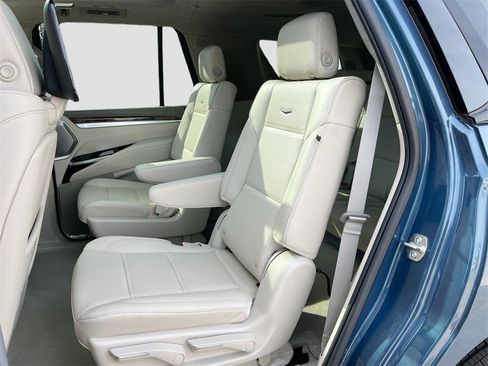 New 2025 Cadillac Escalade Sport Platinum w/ LPO, ONYX Package image 25