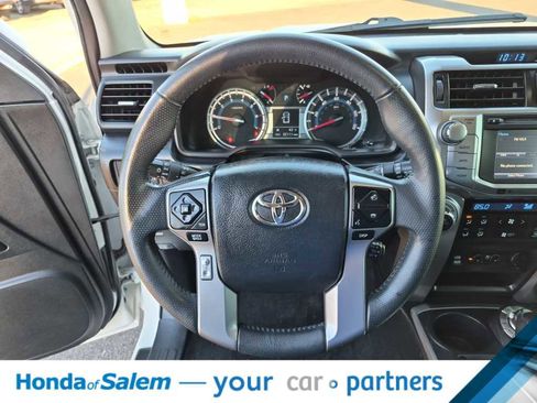 Used 2016 Toyota 4Runner Limited image 15