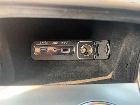 Used 2020 Jeep Grand Cherokee Overland AWD/4WD image 16