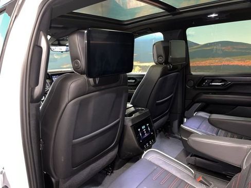 Used 2025 GMC Yukon XL AT4 Ultimate image 52
