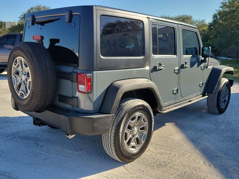 Used 2014 Jeep Wrangler Unlimited Rubicon w/ Connectivity Group image 4