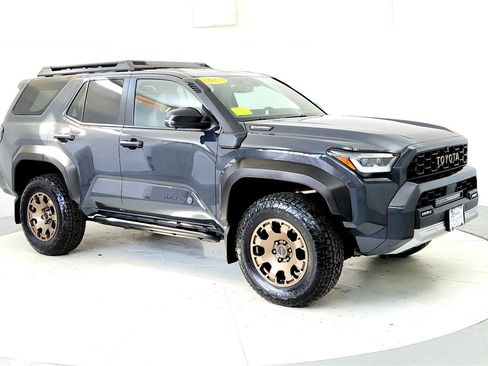 Used 2025 Toyota 4Runner Trailhunter image 7