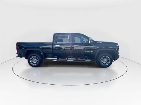 New 2026 Chevrolet Silverado 2500 LT w/ Z71 Chrome Sport Edition AWD/4WD image 9
