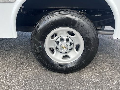 New 2025 Chevrolet Express 3500 w/ Power Convenience Package image 25