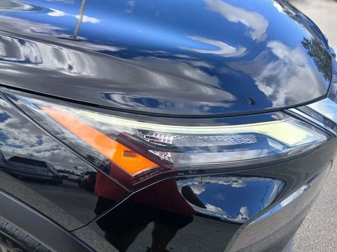 Used 2023 Nissan Rogue S image 20