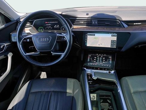 Used 2020 Audi e-tron Premium Plus image 19