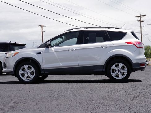 Used 2016 Ford Escape SE w/ Equipment Group 201A FWD image 5