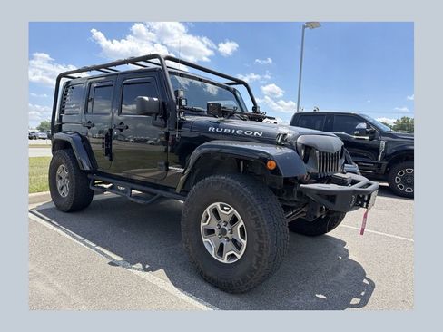 Used 2013 Jeep Wrangler Unlimited Rubicon w/ Connectivity Group AWD/4WD image 1
