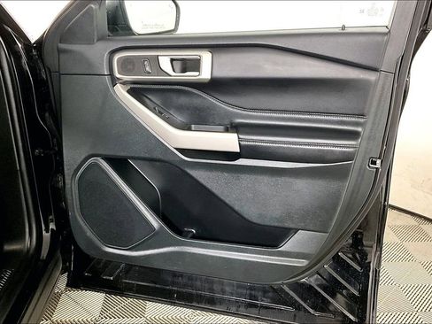 Used 2023 Ford Explorer XLT w/ Equipment Group 202A image 24