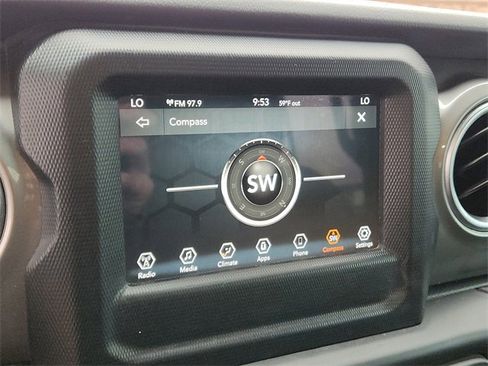 Used 2020 Jeep Wrangler Unlimited Sahara image 16