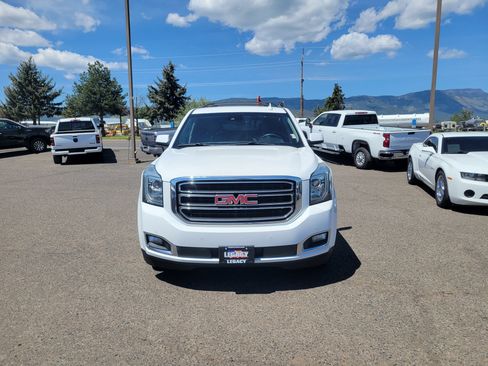 Used 2017 GMC Yukon SLT AWD/4WD image 16