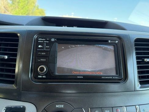 Used 2014 Toyota Sienna XLE AWD/4WD image 15