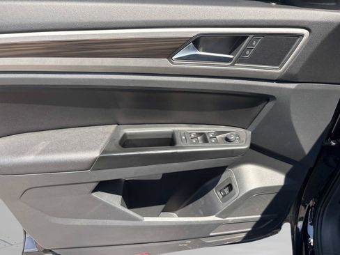 Used 2021 Volkswagen Atlas SE FWD image 22