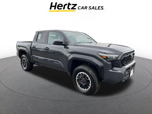 Used 2025 Toyota Tacoma TRD Off-Road image 1