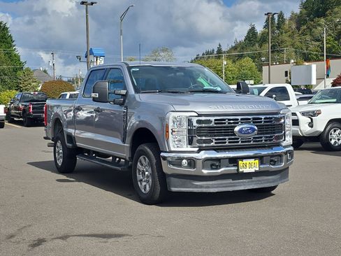 Used 2024 Ford F250 XLT image 2