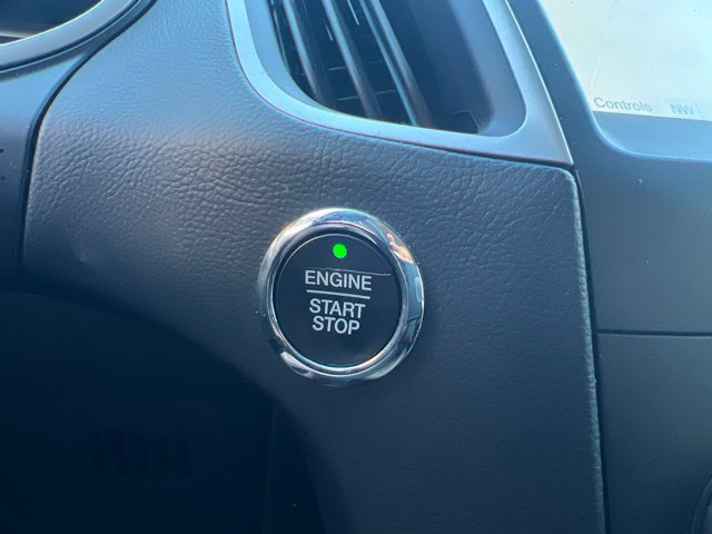 Used 2018 Ford Edge SEL w/ Equipment Group 201A AWD/4WD image 30