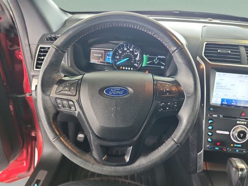 Used 2018 Ford Explorer Sport w/ Ford Safe & Smart Package AWD/4WD image 9