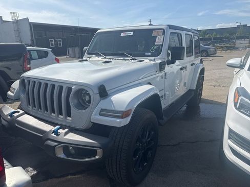 Used 2023 Jeep Wrangler Unlimited Sahara w/ Cold Weather Group image 1