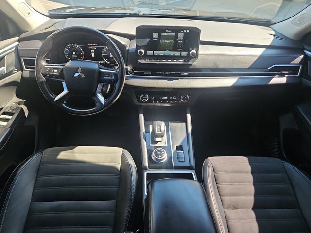 Used 2024 Mitsubishi Outlander SE Black Edition AWD/4WD image 8