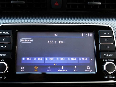 Used 2019 Nissan Kicks S image 18