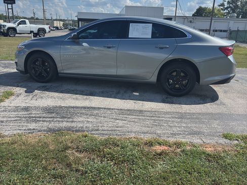 Used 2024 Chevrolet Malibu LS image 2