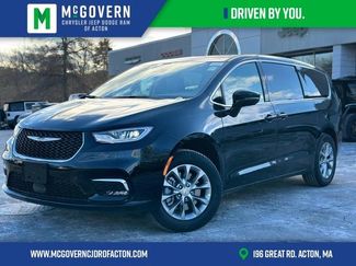 New 2026 Chrysler Pacifica Select video 1