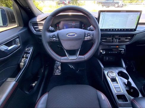 Used 2025 Ford Escape ST-Line w/ Tech Pack #1 AWD/4WD image 5