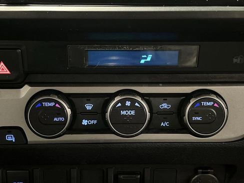 Used 2022 Toyota Tacoma SR image 17