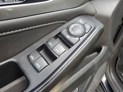 Used 2023 Chevrolet Traverse LT w/ Midnight/Sport Edition image 23