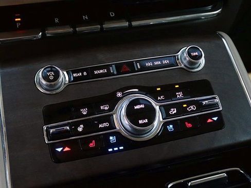 Used 2022 Lincoln Aviator Reserve w/ Equipment Group 201A image 23