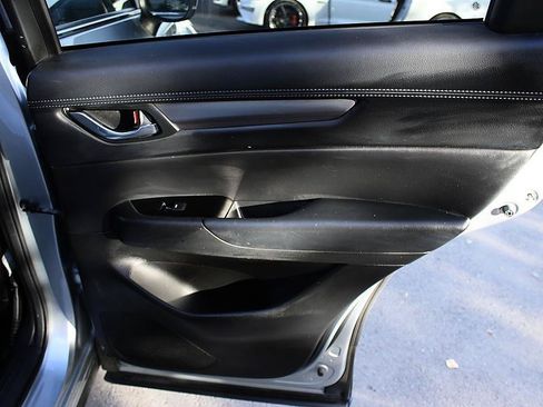 Used 2019 MAZDA CX-5 Touring FWD image 18