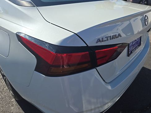Used 2023 Nissan Altima 2.5 SV FWD image 33