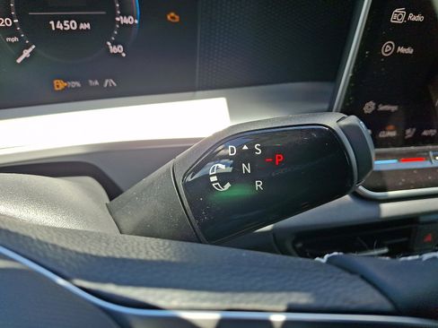 New 2026 Volkswagen Tiguan SE AWD/4WD image 11
