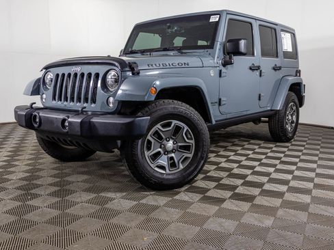 Used 2014 Jeep Wrangler Unlimited Rubicon w/ Connectivity Group AWD/4WD image 2