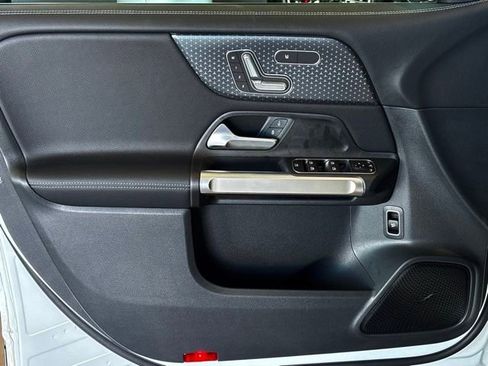 New 2026 Mercedes-Benz GLB 250 4MATIC image 18
