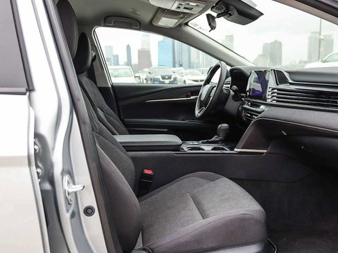 Used 2025 Toyota Camry LE FWD image 15