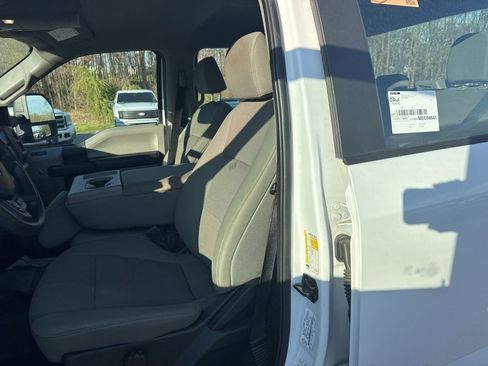 Used 2021 Ford F250 XL w/ Power Equipment Group image 11